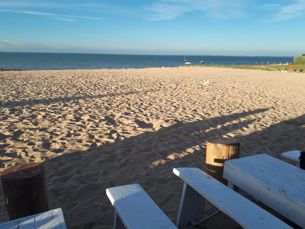 Maisonnette A Proximite Plage Et Port De St-Martin 圣马丹德雷 外观 照片
